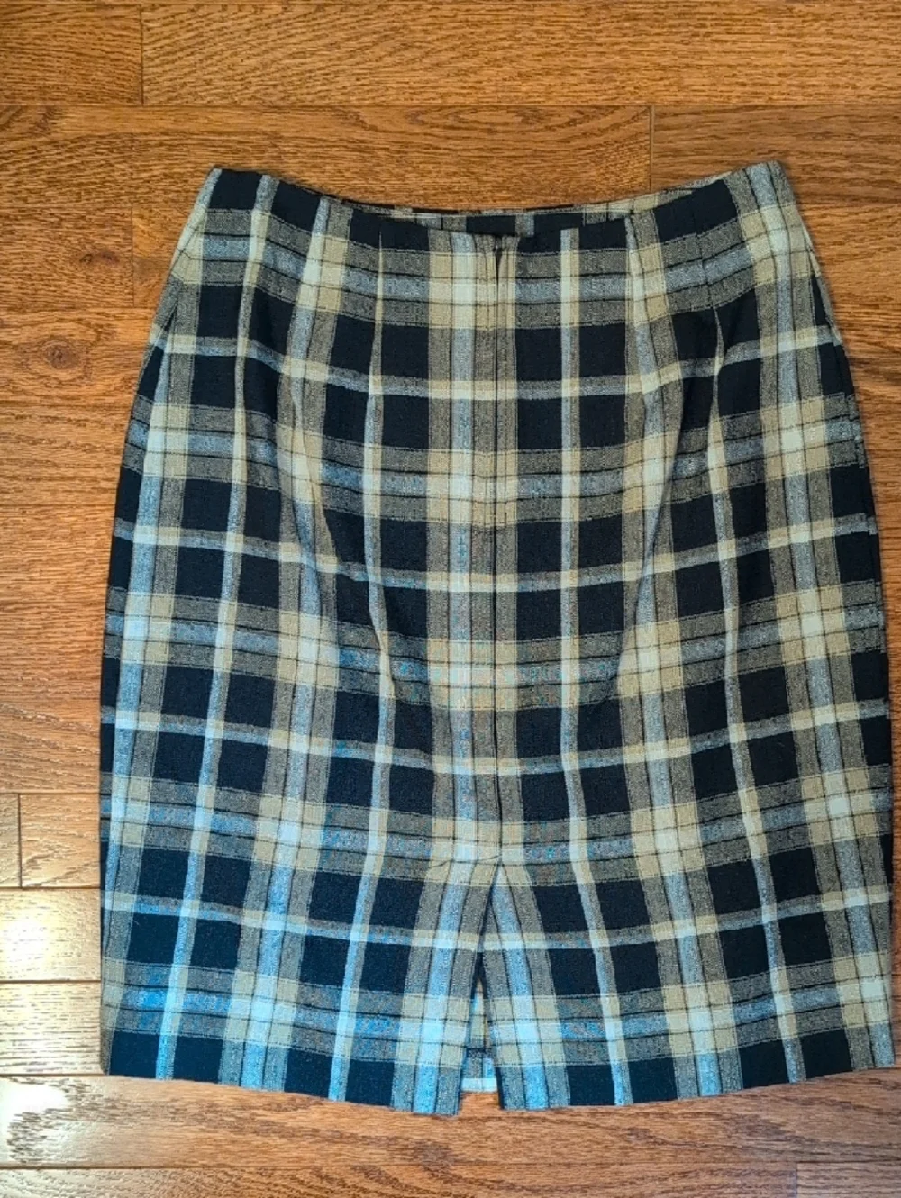 Fashion Bug Y2k Navy and Cream Plaid School Girl Pencil Skirt